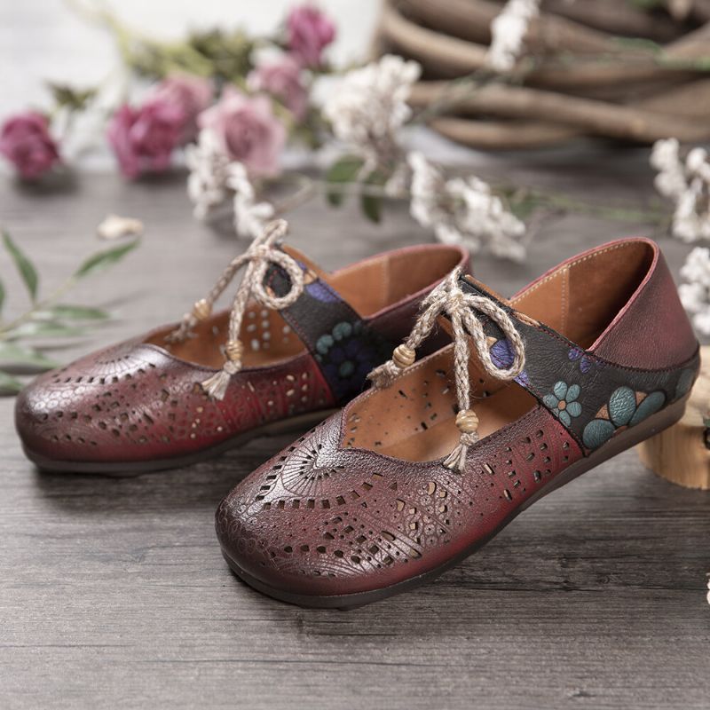 Flache Schuhe Im Retro-stil Mit Hohlem Blumenmuster Und Weichem Sohlenknoten Und Runder Zehenpartie