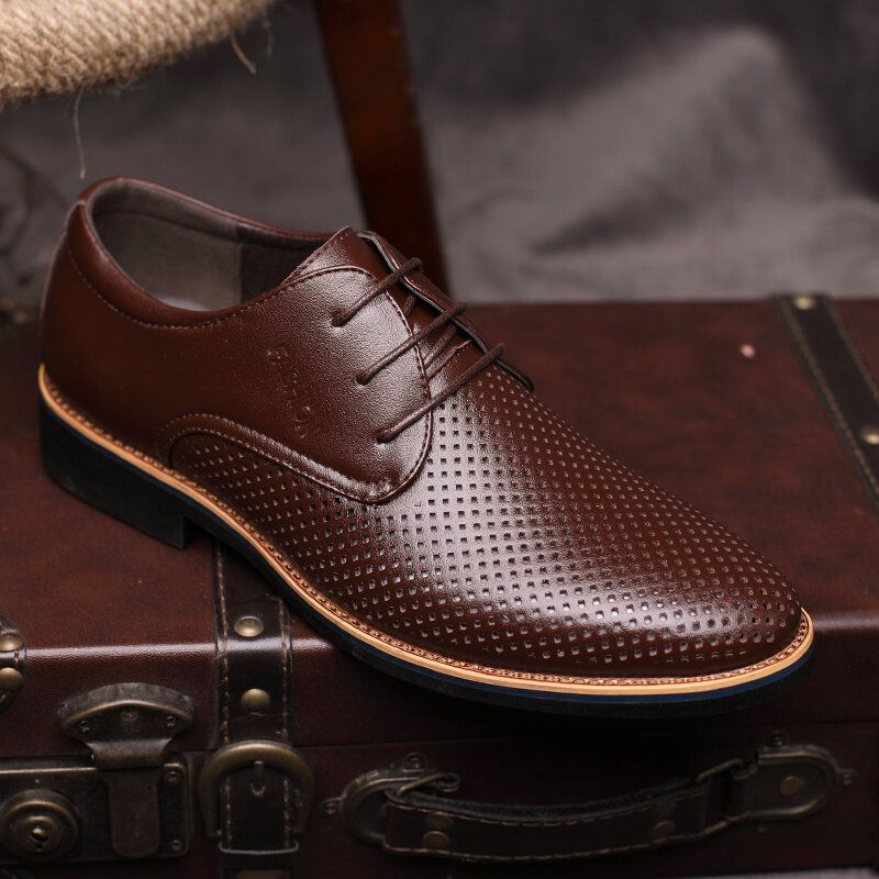 Atmungsaktive Ausgehöhlte Mikrofaser-business-casual-oxfords