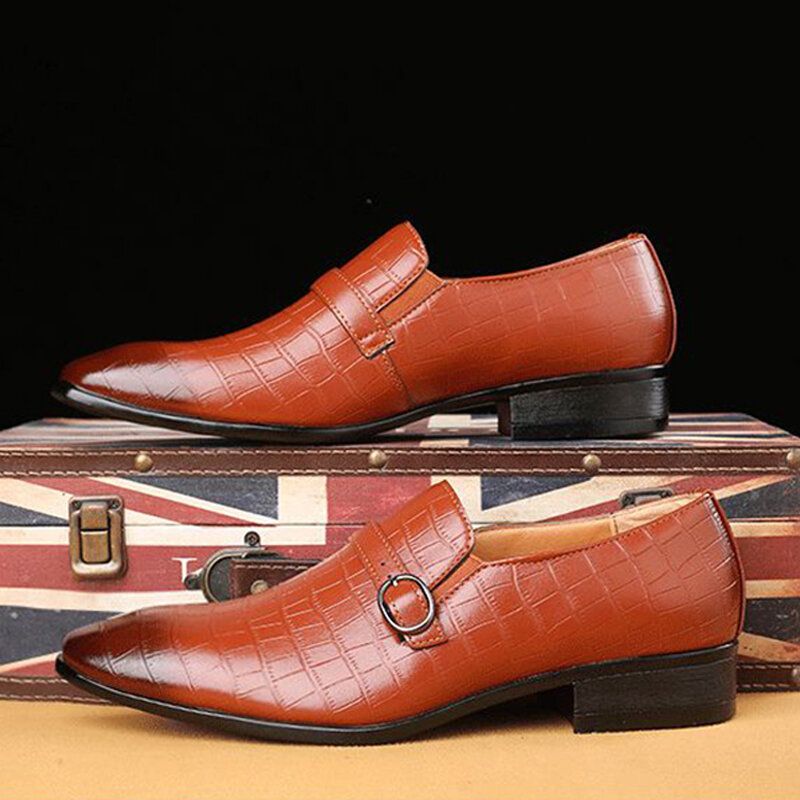 Atmungsaktive Herrenschuhe Mit Weicher Sohle Spitzer Zehenpartie Und Krokodilledermuster England-stil Freizeitschuhe