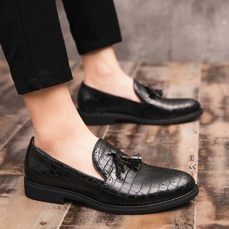 Männer Brogue Quaste Dekor Mikrofaser Leder Slip On Party Formelle Schuhe