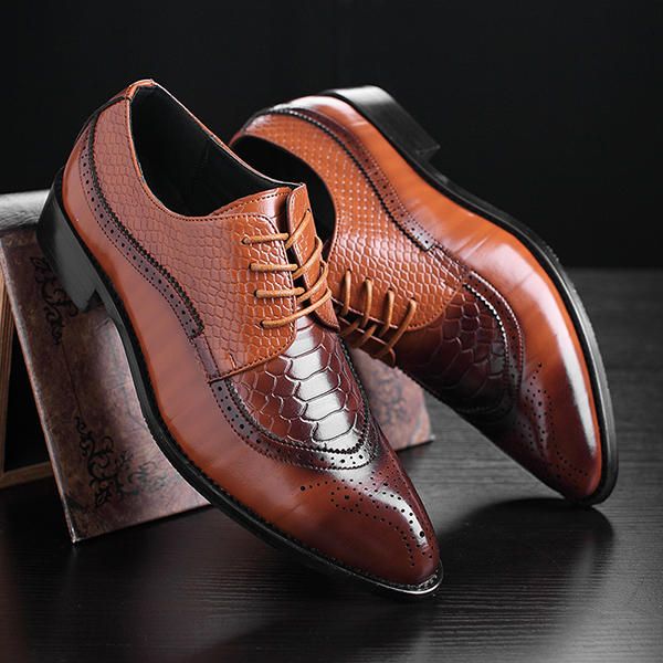 Modern Brogue Carved Classic Spitzschuh Für Herren