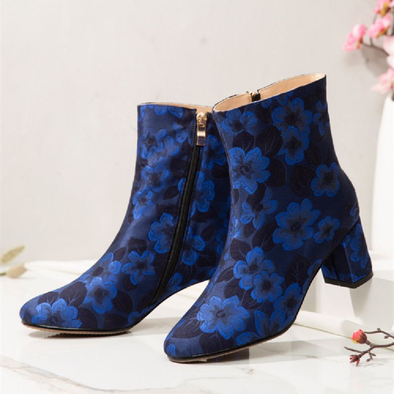 Eleganter Floral Bedruckter Satin Bequemer Seitlicher Reißverschluss Modische Kurze Stiefel Mit Klobigem Absatz