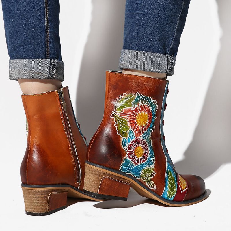 Flache Kurze Stiefel Aus Echtem Leder Mit Retro-blumenmuster Und Prägung