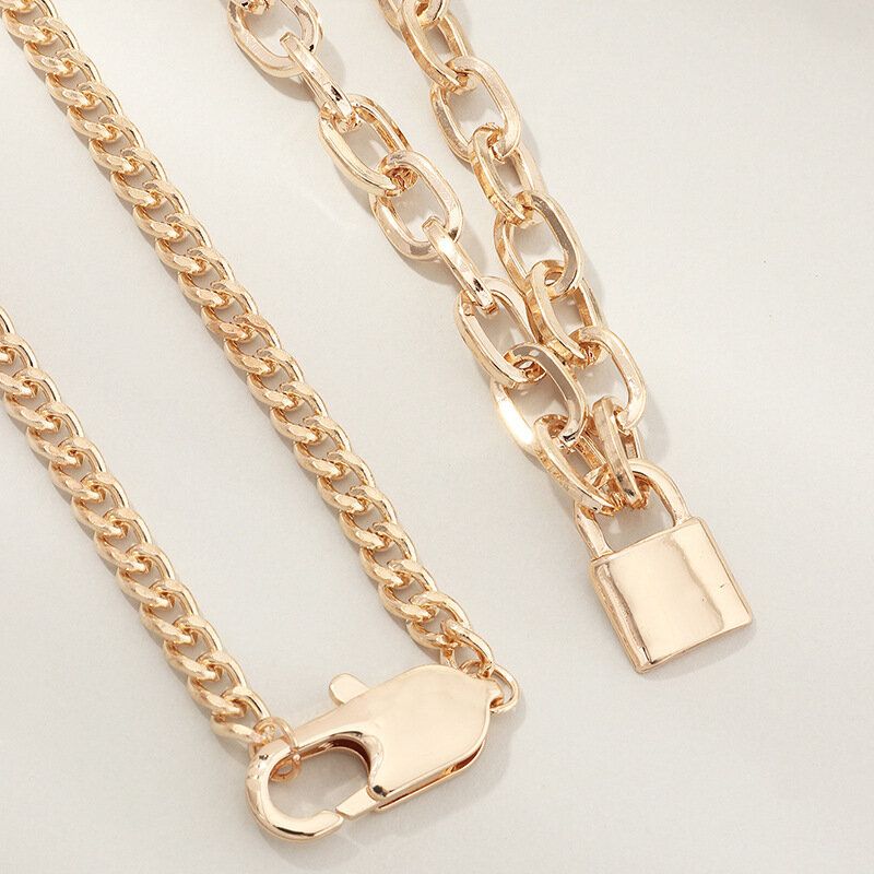 Punk Metal Lock Anhänger Clavicle Chain Geometric Round Buckle Chain Multilayer Halskette