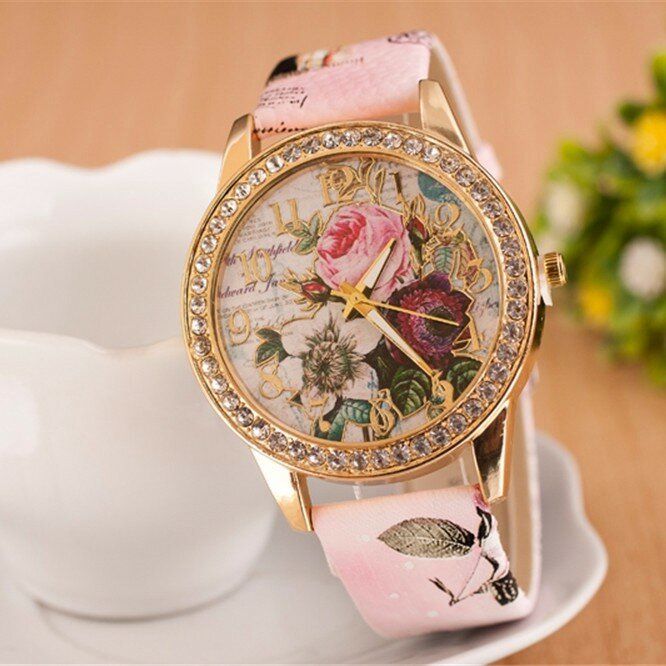 Art-und Weiseböhmen-art-frauen-uhr-lederband-retro-rosen-muster-quarz-uhr