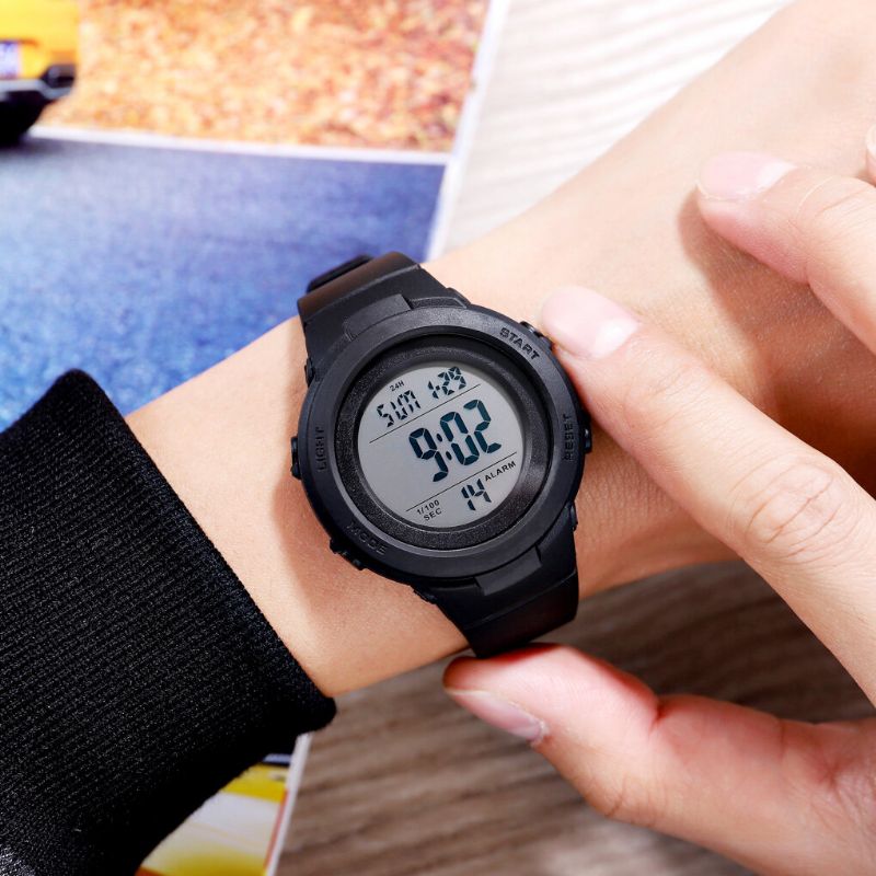 Fashion 50m Wasserdichte Leuchtanzeige Countdown Alarm Stoppuhr Herren Sport Digitaluhr