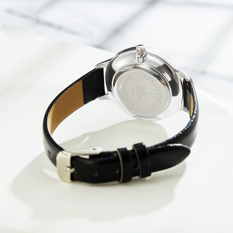 Fashion Simple Dial Auffälliges Lederband Damen Quarzuhr