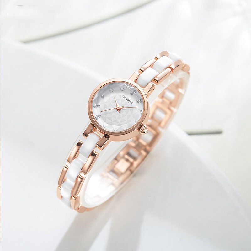 Frauen Einfache Dreipolige Crytal Diamonds Dial Mode Keramik Stahlband Quarzuhr