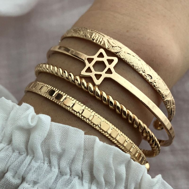 4 Stk Trendy Creative Gold Öffnung Herz Stern Mond Design Armreif Set Frauen Armband Schmuck