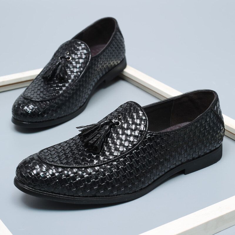 Männer Atmungsaktive Bequeme Bodenwebung Vintage Quaste Spitzschuh Slip On Business Freizeitschuhe