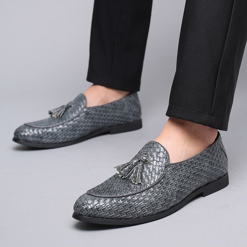 Männer Atmungsaktive Bequeme Bodenwebung Vintage Quaste Spitzschuh Slip On Business Freizeitschuhe