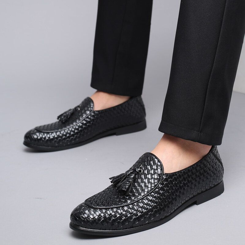 Männer Atmungsaktive Bequeme Bodenwebung Vintage Quaste Spitzschuh Slip On Business Freizeitschuhe