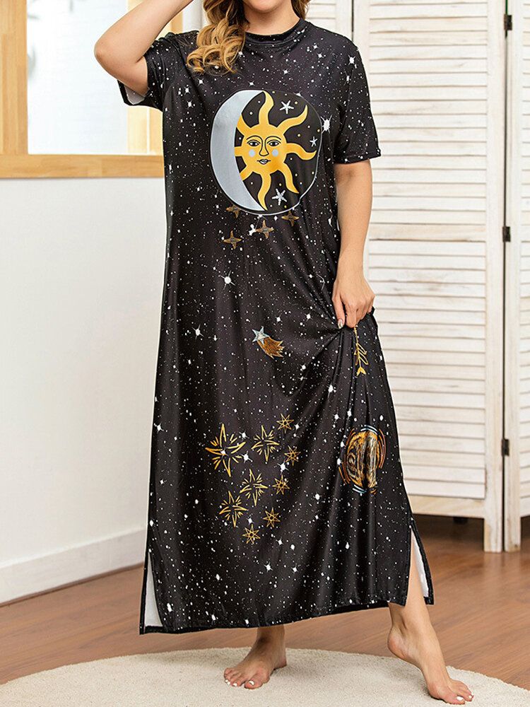 Kurzärmliges Langes Kleid Mit Rundhalsausschnitt Und Schlitz In Übergröße Mit Galaxy-print