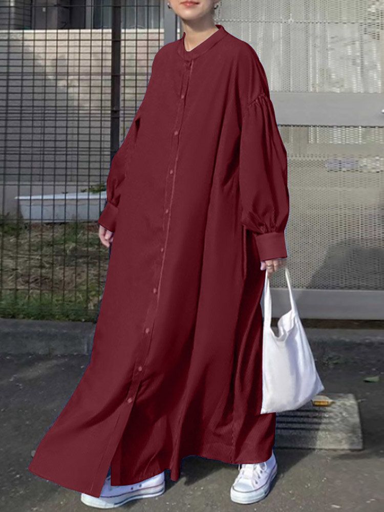 Maxi-hemdkleid Mit Durchgehendem Knopf Und Stehkragen Und Laternenärmeln