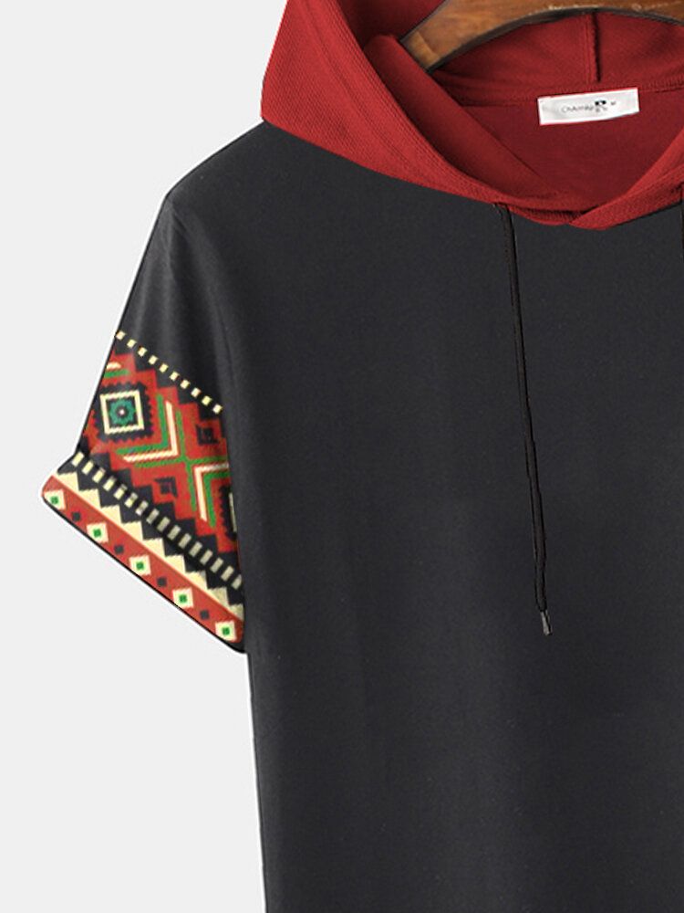 Kurzärmliges Kapuzen-t-shirt Mit Kordelzug Und Ethno-geometriedruck In Rose Für Herren