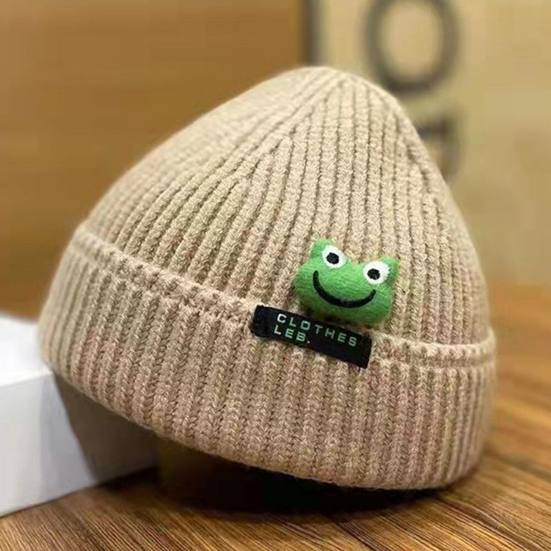 Unisex-beanie-mützen Cartoon-frosch Puppe Dekoration Buchstabe Patch Landlord Cap Skull Cap Strickmütze