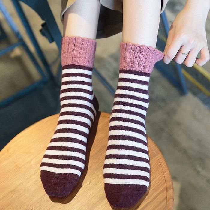 Gestreifte Wollsocken Mit Hohem Bündchen Für Damen