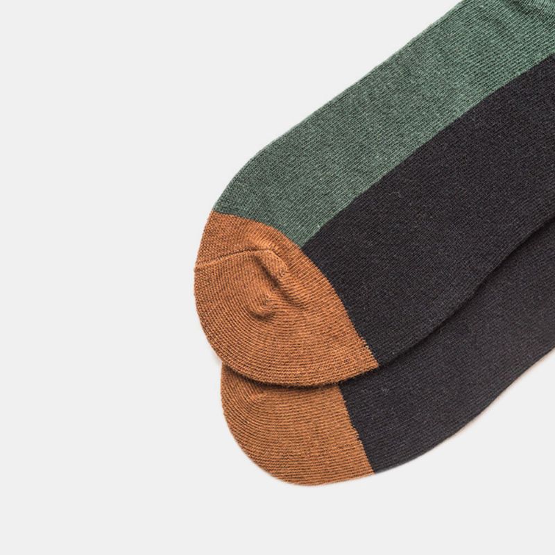 Lange Herrensocken Dunkelgrüne Designer Lines Kontrastfarbene Baumwollsocken