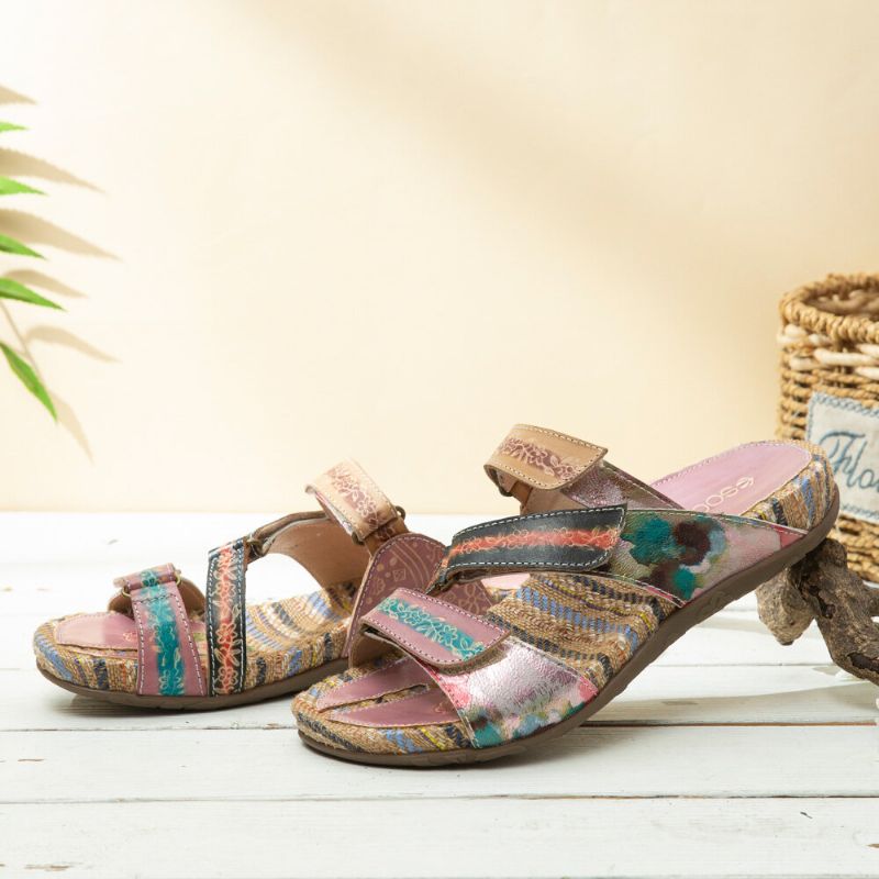 Bequeme Flachstreifen-zehensandalen Aus Leder Mit Retro-blumendruck