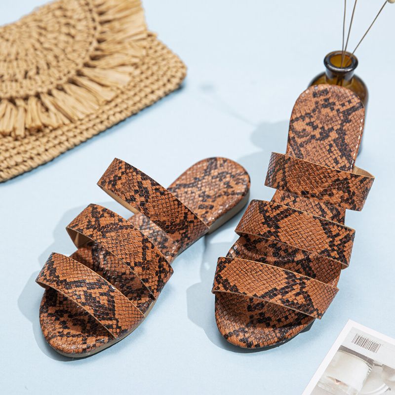 Flache Damen-sandalen Mit Schlangenleder-print Und Dreifachem Gürtel