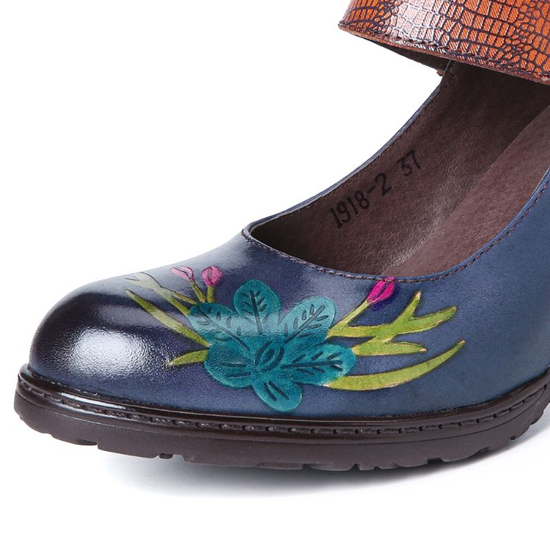 Blumenverzierte Pumps Aus Echtem Leder Im Retro-malstil Mit Zarter Schnalle