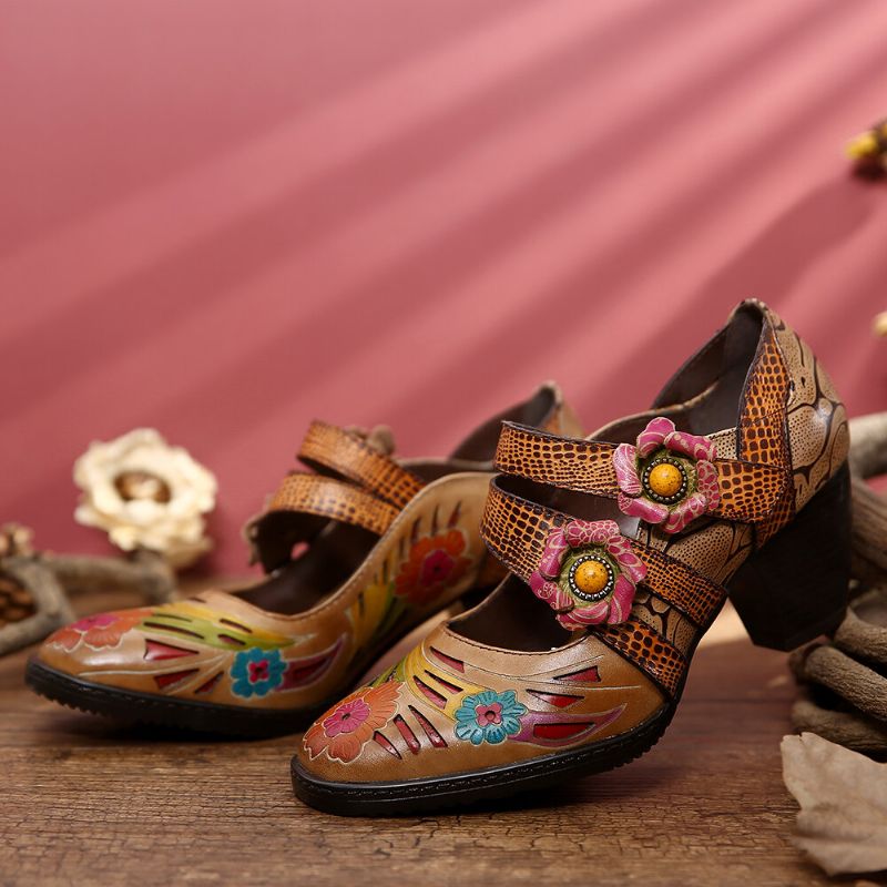 Pumps Mit Niedrigem Absatz Und Hakenschlaufe Aus Echtem Leder Mit Blumenmuster Und Retro-print